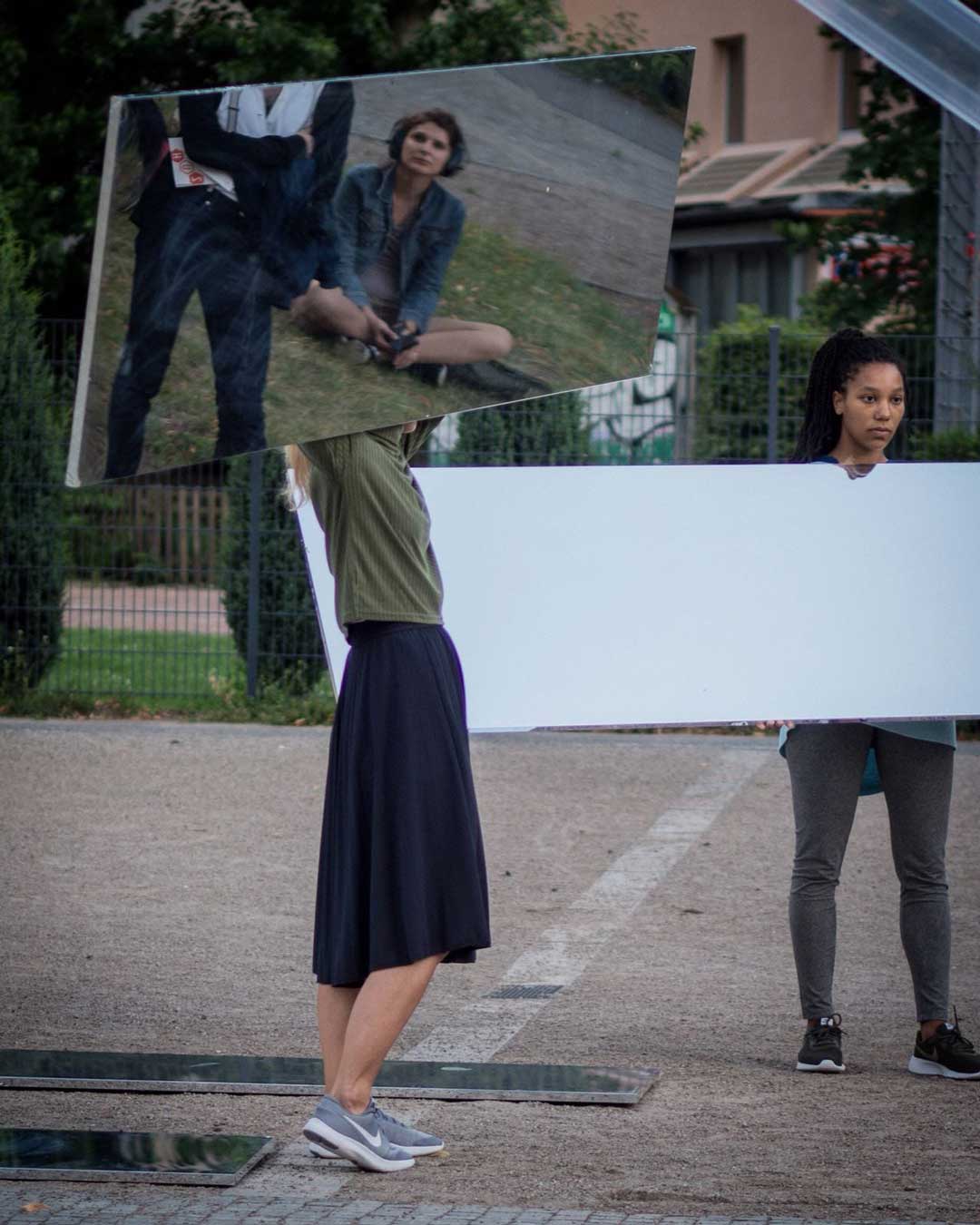 The Life of fine Lines